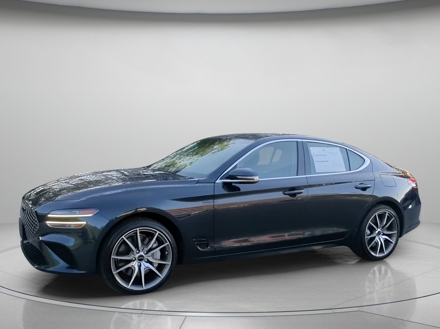 Used 2025 Genesis G70 2.5T AWD/4WD image 14