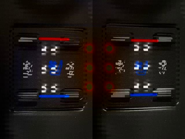 Certified 2022 Toyota Camry XLE w/ Navigation Package image 13