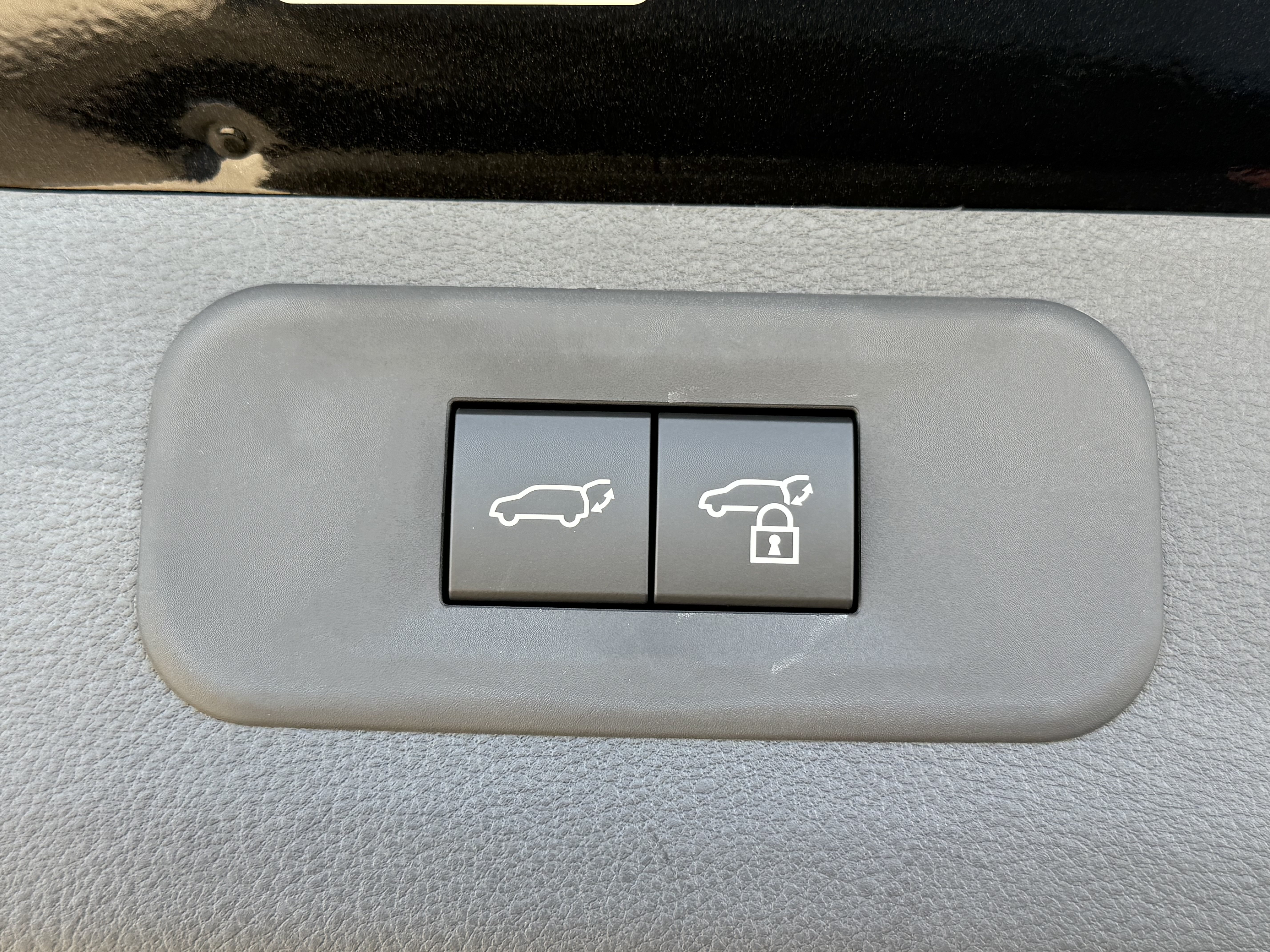 New 2026 Lexus TX 550h AWD Plug-In Hybrid w/ Technology Package image 15
