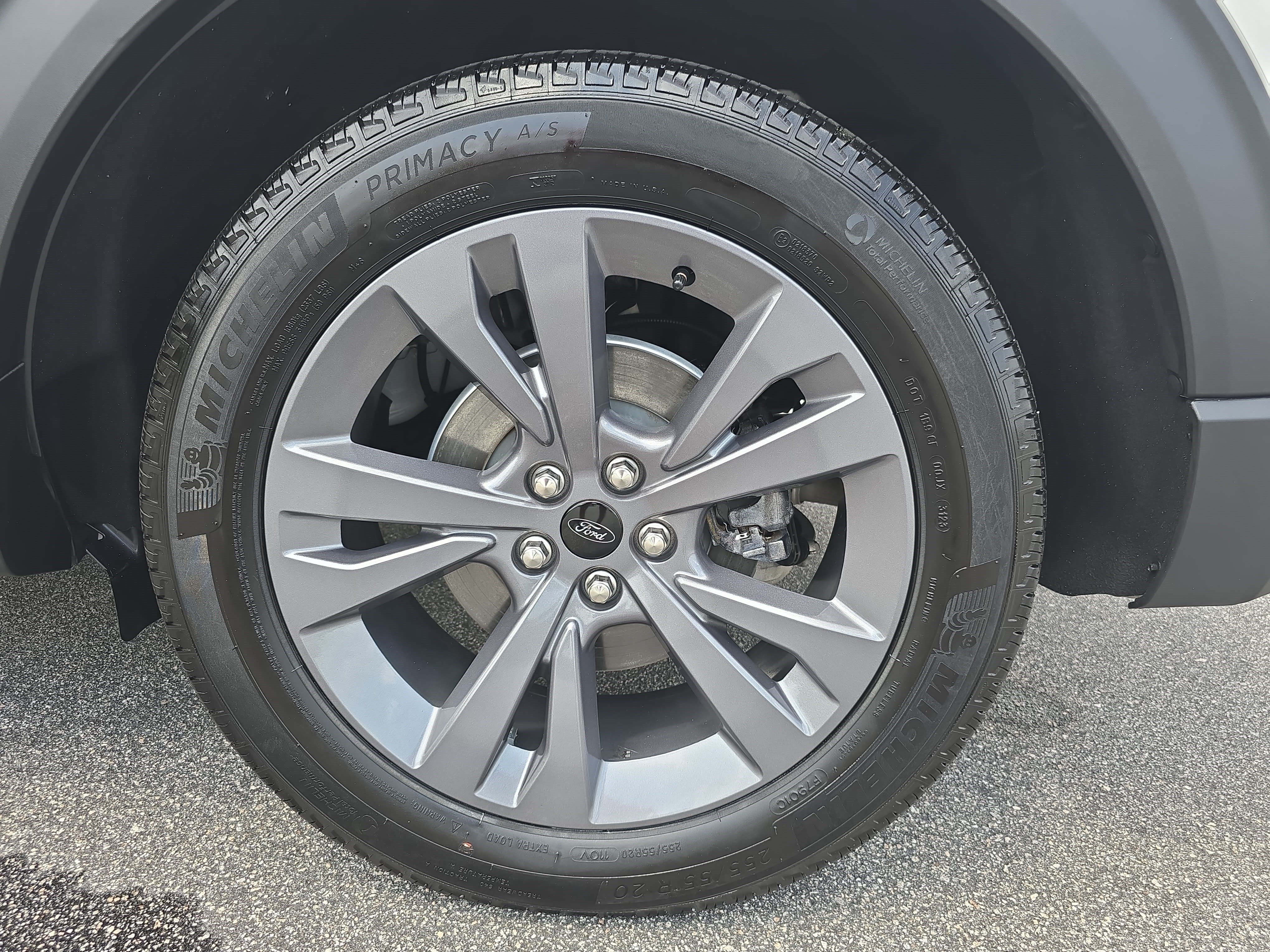 Used 2023 Ford Explorer XLT w/ Equipment Group 202A RWD image 35