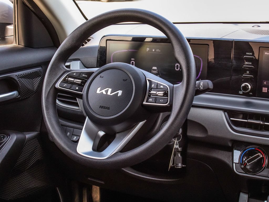 Used 2025 Kia Seltos LX AWD/4WD image 25