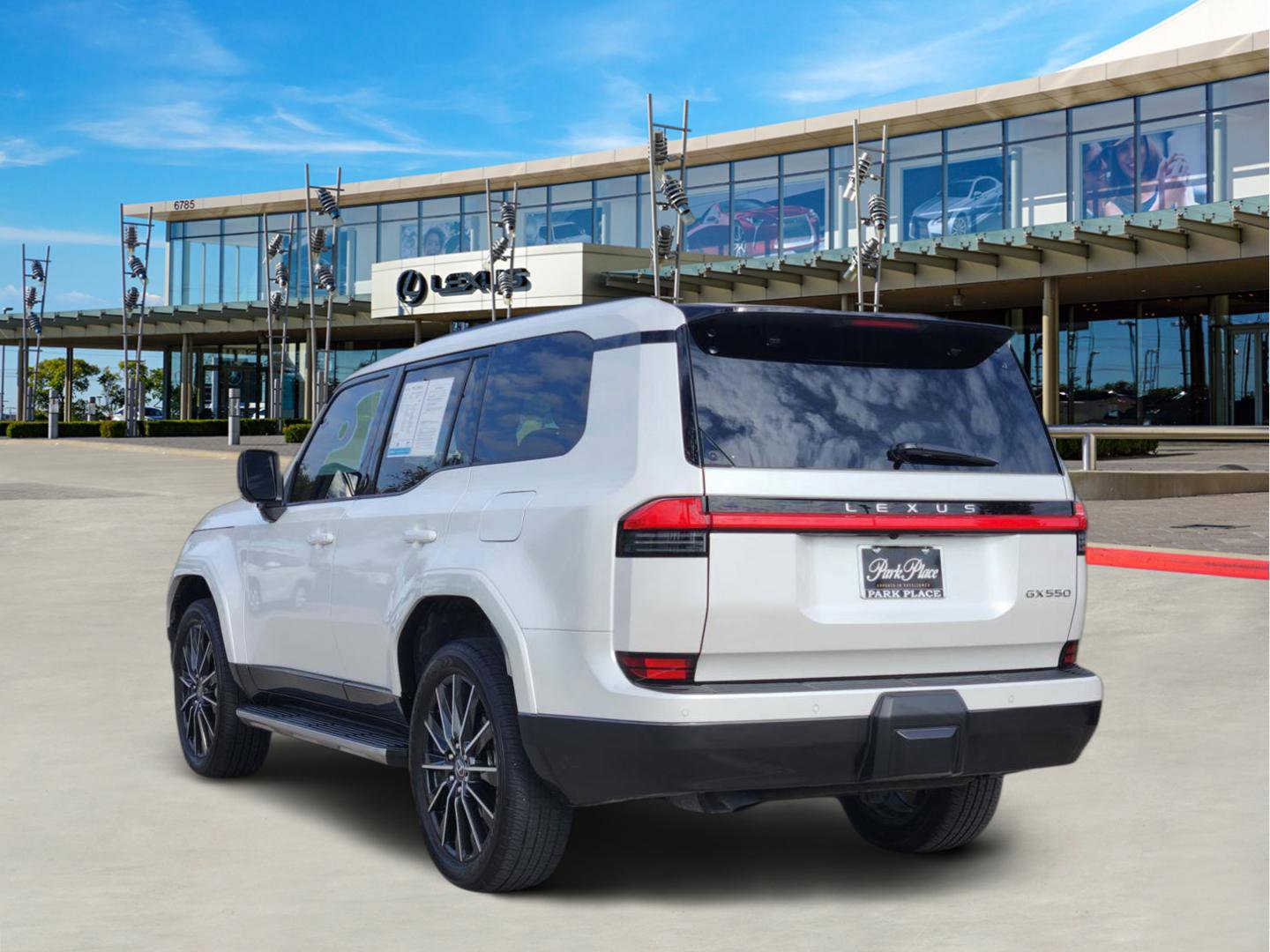 Used 2024 Lexus GX 550 image 4