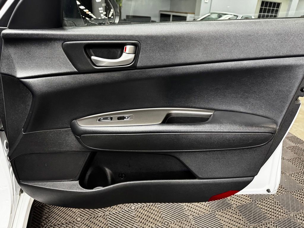 Used 2020 Kia Optima SE FWD image 55