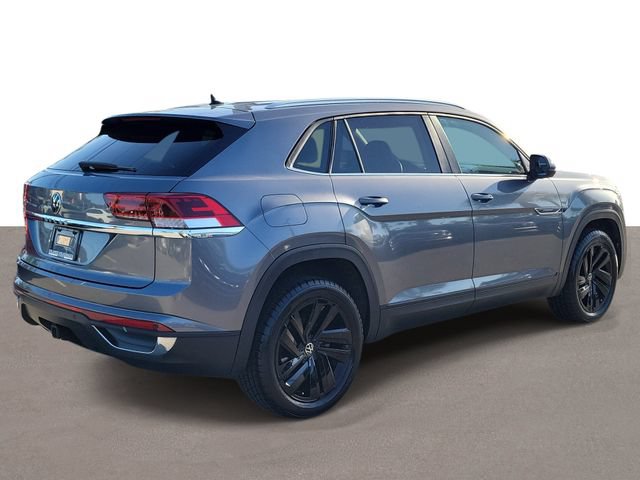 Certified 2023 Volkswagen Atlas Cross Sport SE w/ Black Wheel Package FWD image 4