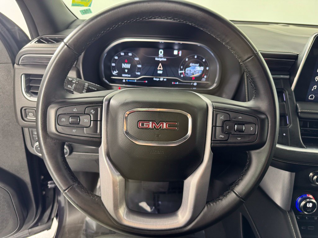 Used 2023 GMC Yukon SLT AWD/4WD image 11