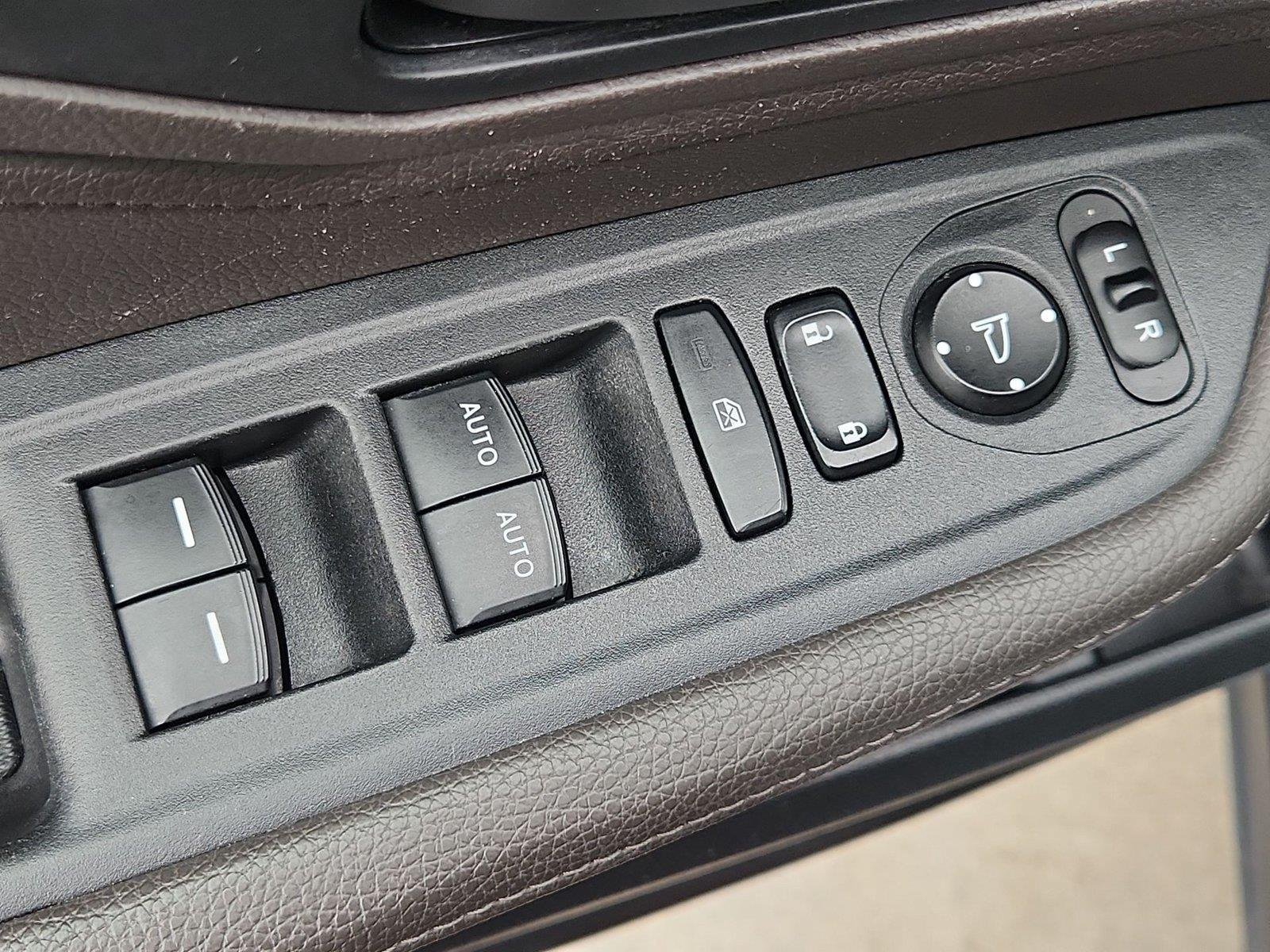 Used 2018 Honda Odyssey LX image 21