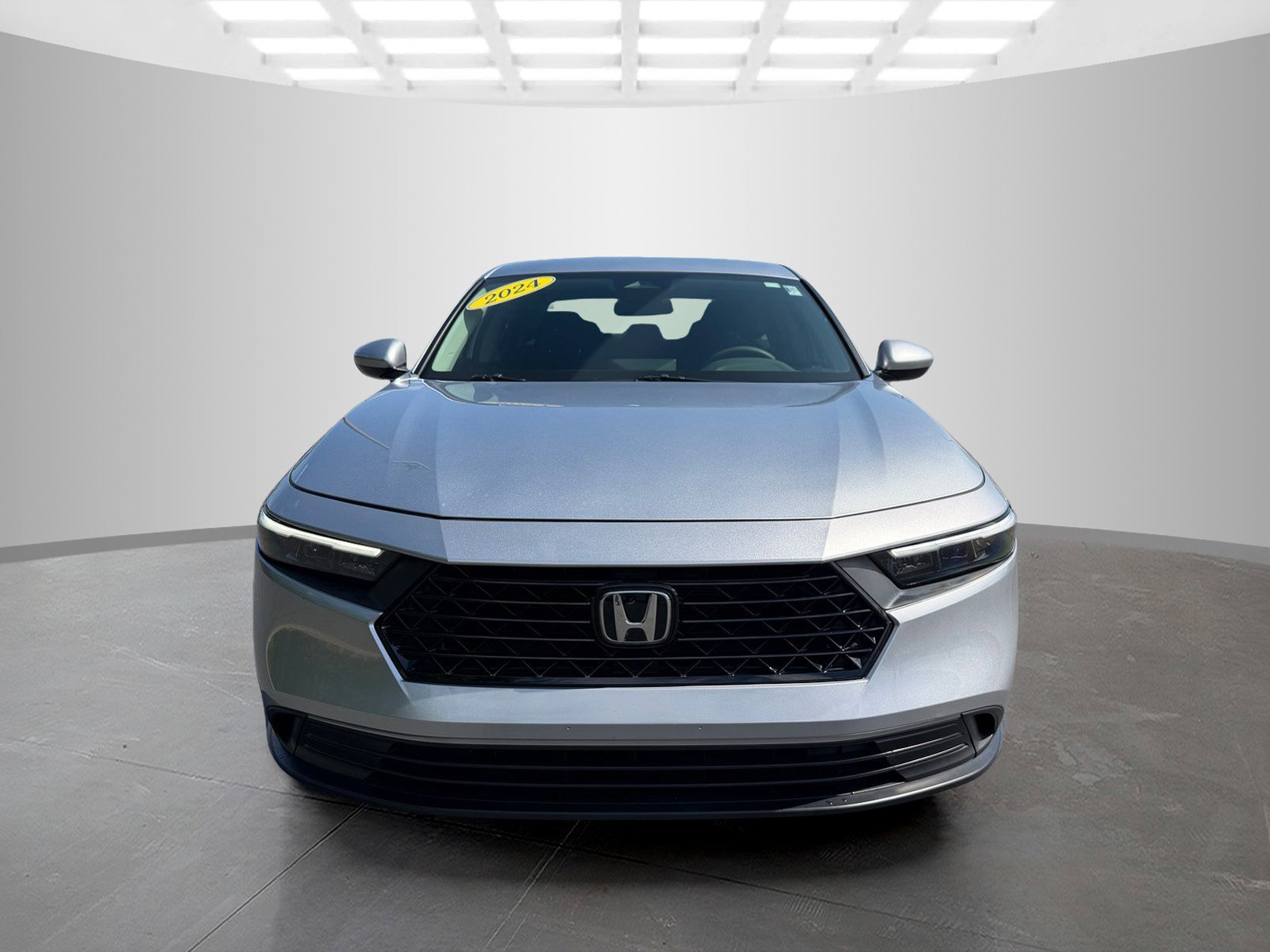 Used 2024 Honda Accord LX image 2