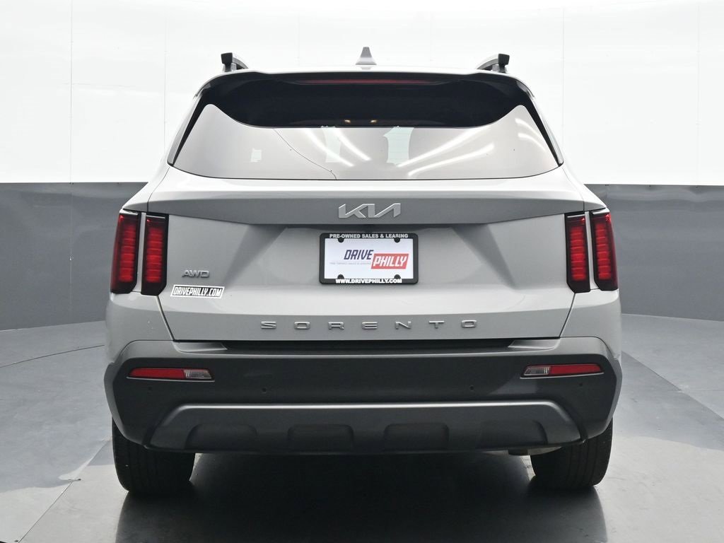 Used 2022 Kia Sorento S image 5