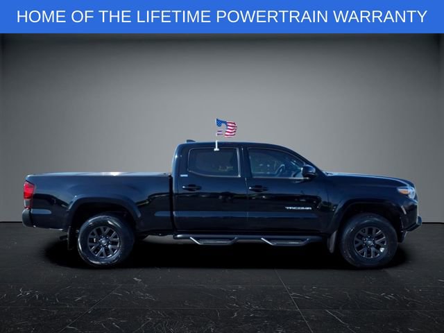 Used 2020 Toyota Tacoma SR5 AWD/4WD image 2