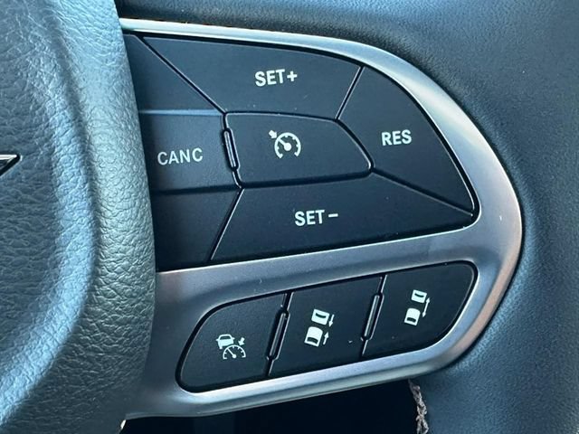New 2026 Chrysler Pacifica Pinnacle FWD image 17