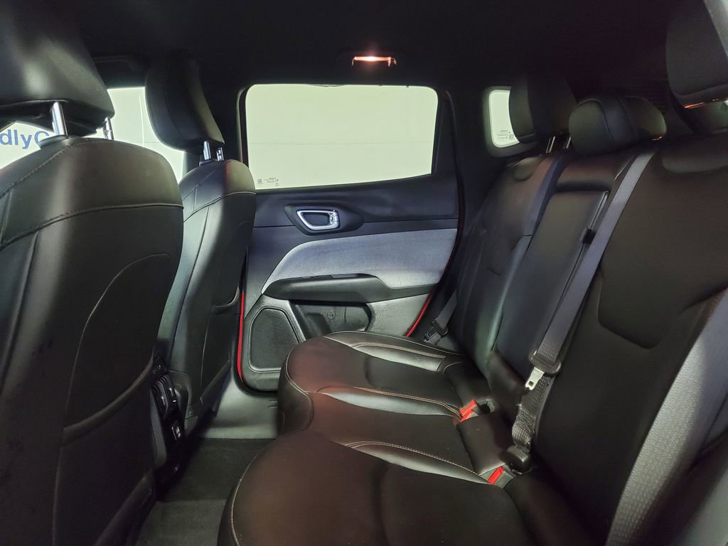 Used 2024 Jeep Compass Latitude image 30