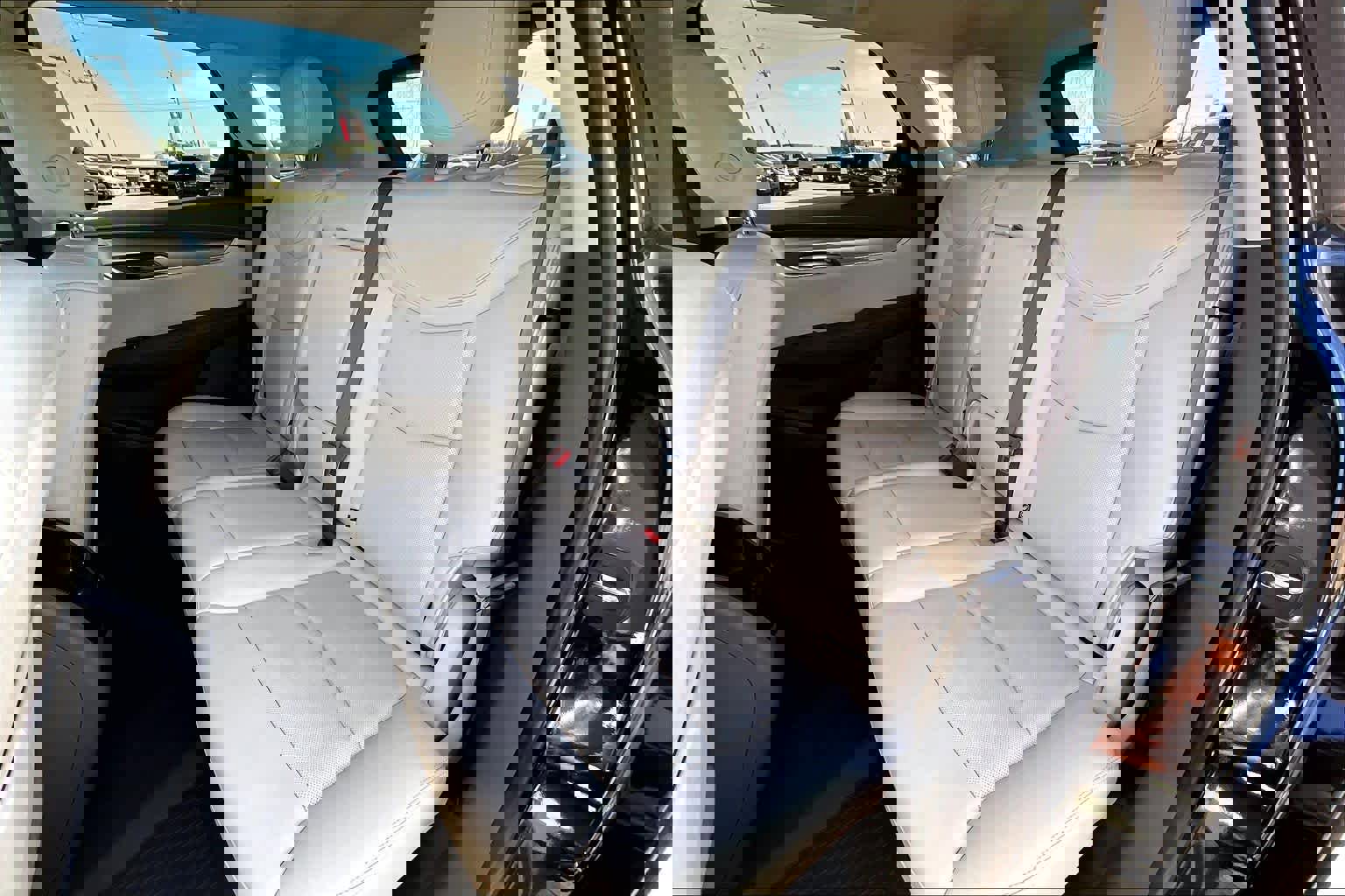 Used 2022 Cadillac XT5 Premium Luxury w/ LPO, Floor Liner Package image 20