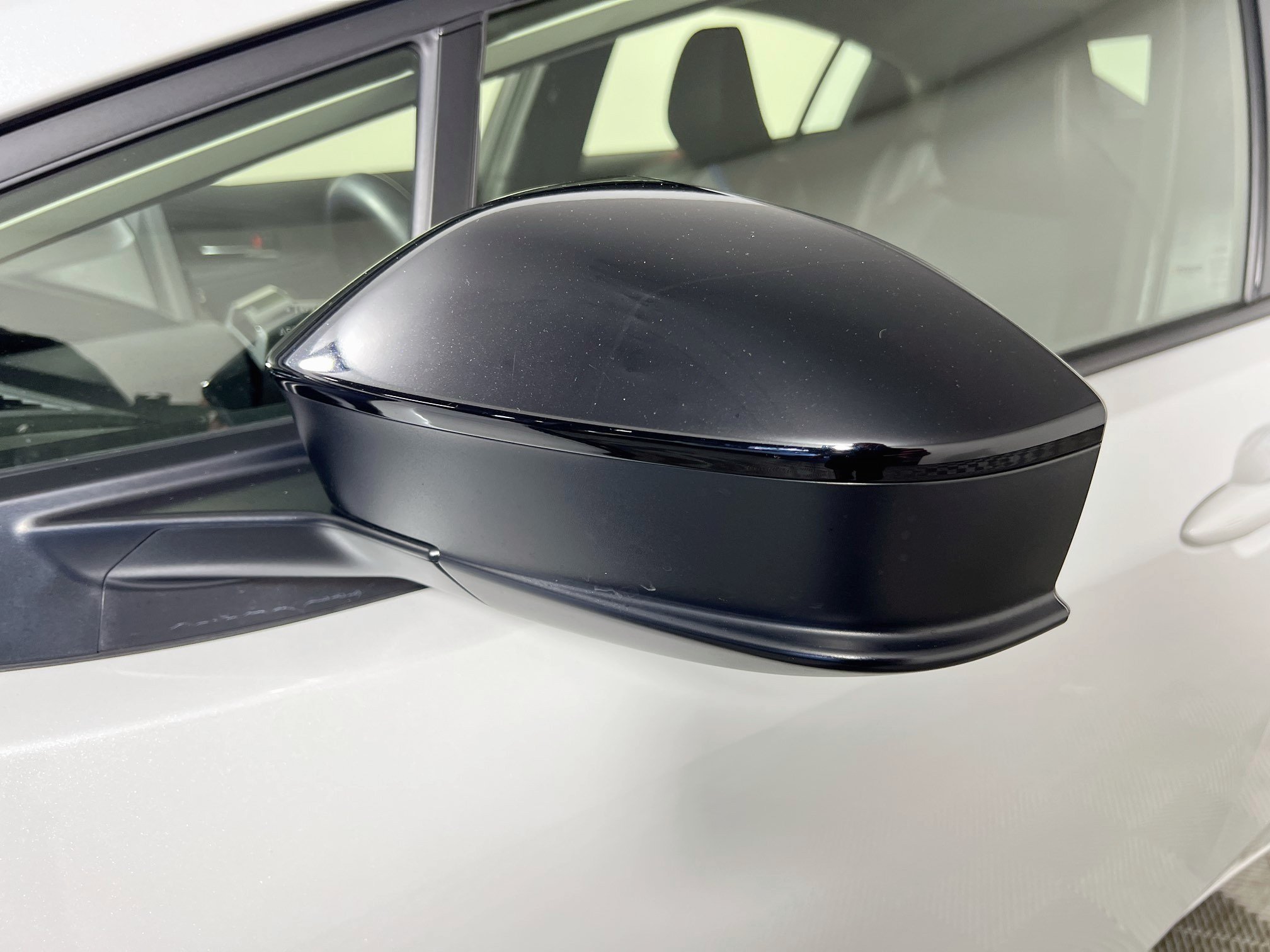Used 2025 Toyota Prius Plug-In Hybrid FWD image 12