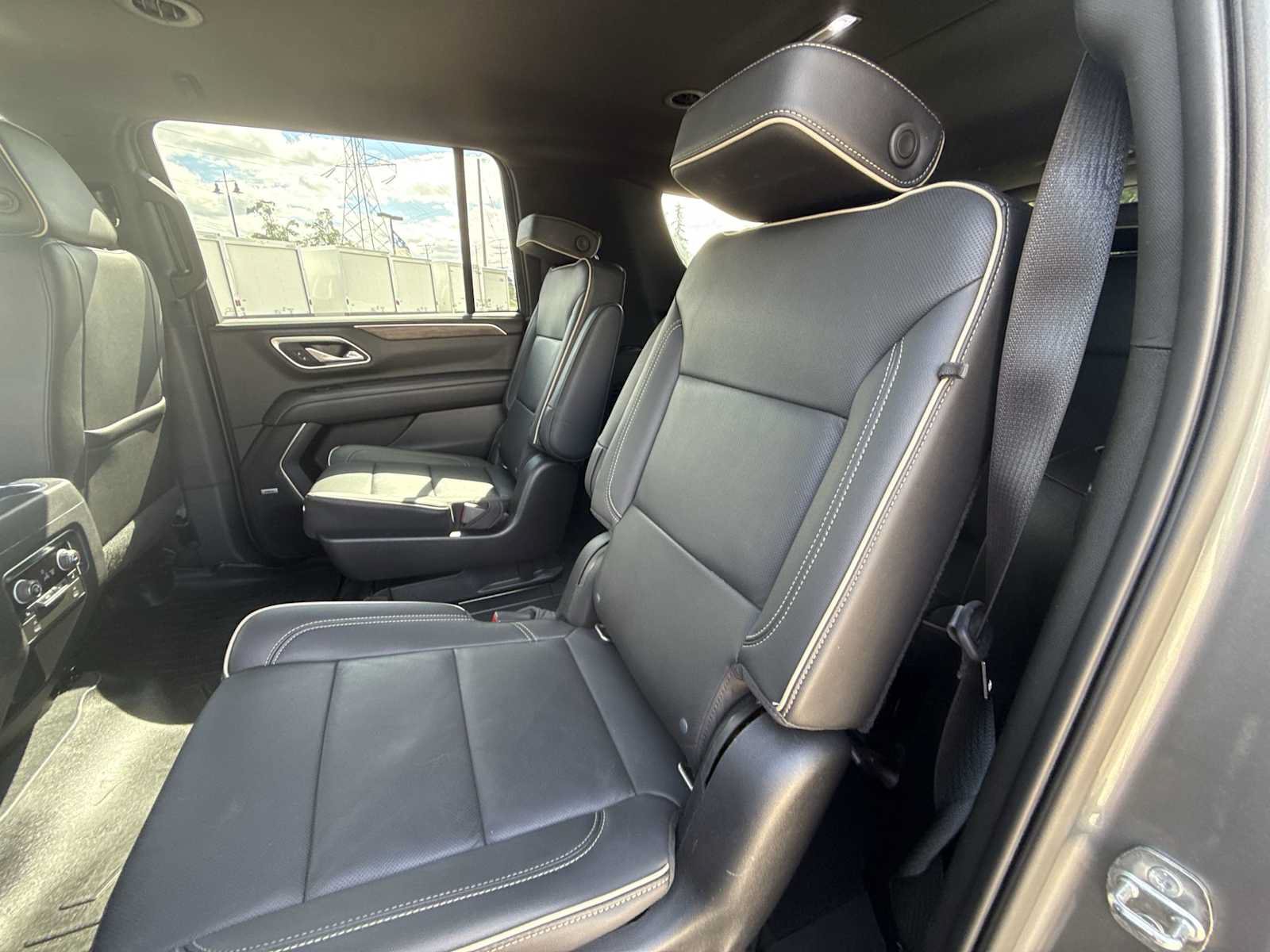 Certified 2021 Chevrolet Suburban Premier AWD/4WD image 25
