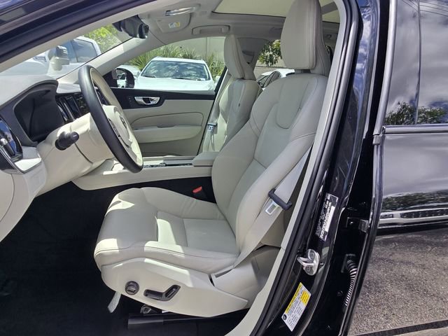 Used 2024 Volvo XC60 B5 Plus w/ Protection Package Premier AWD/4WD image 13