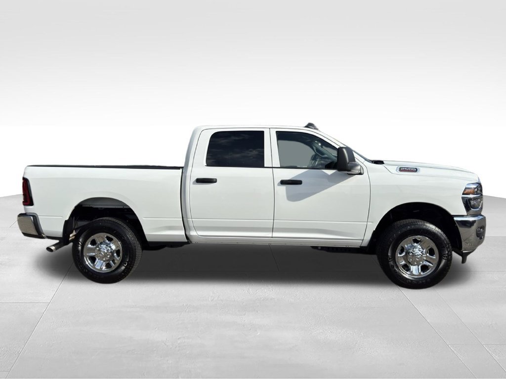 Used 2026 RAM 2500 Tradesman w/ Chrome Appearance Group AWD/4WD image 5