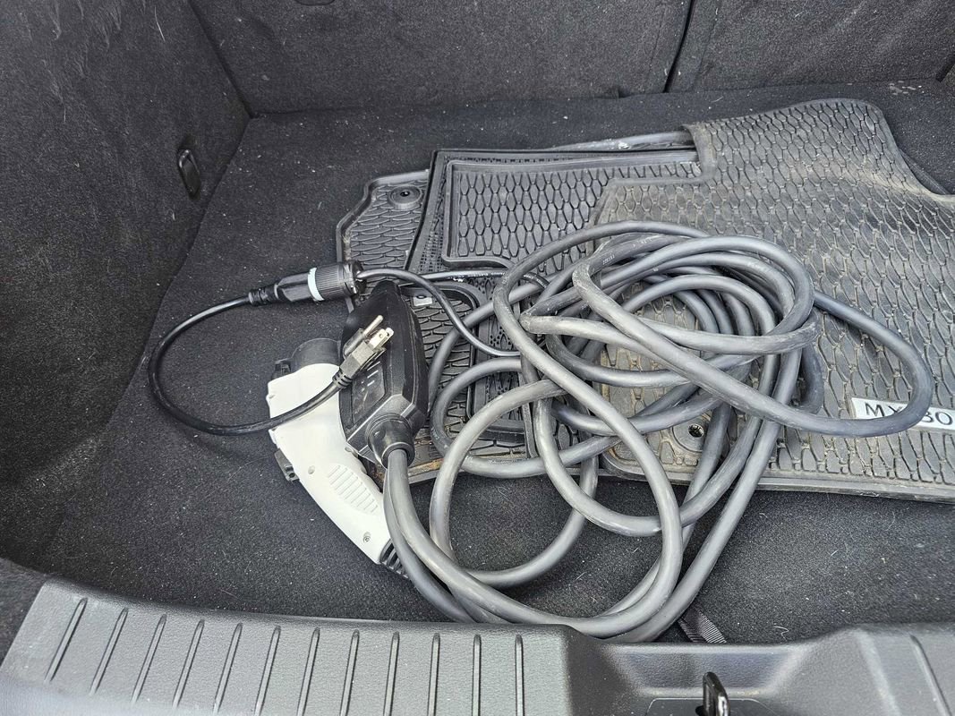 Used 2022 MAZDA MX-30 Electric w/ Premium Plus Pkg image 13