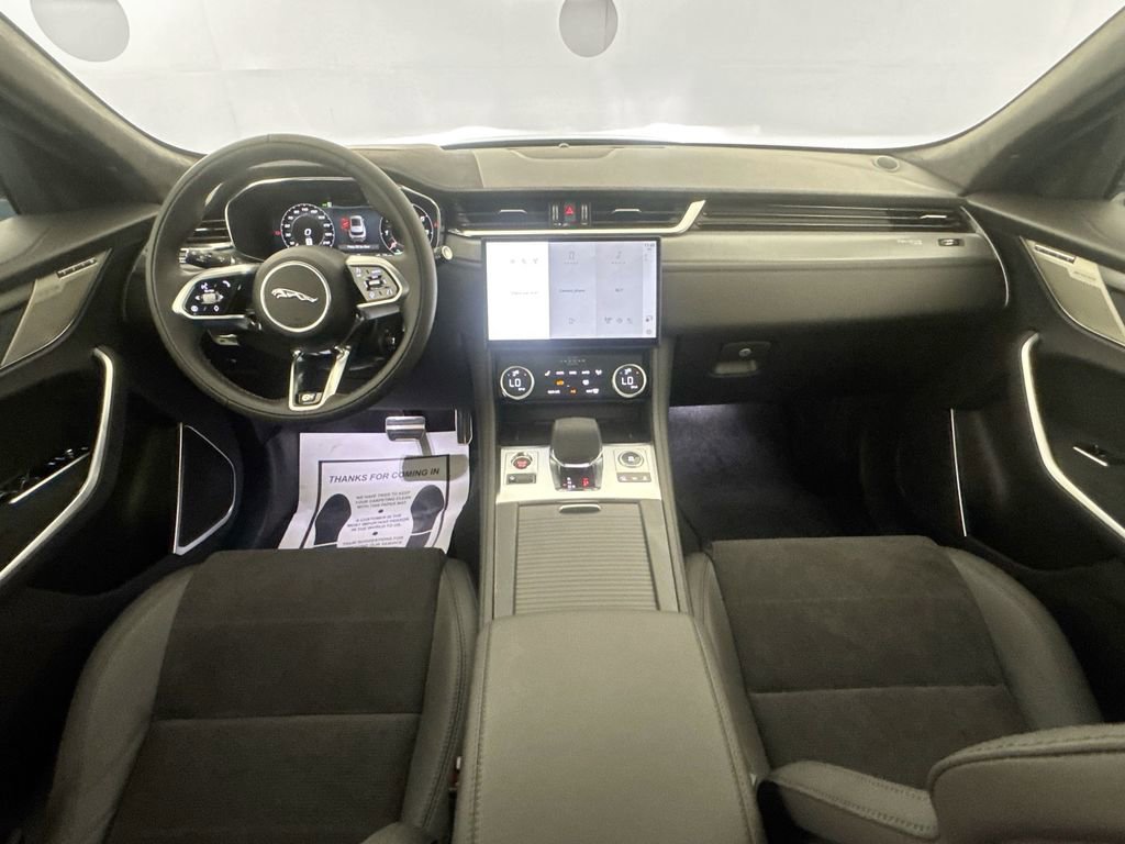 New 2026 Jaguar F-PACE SVR image 22