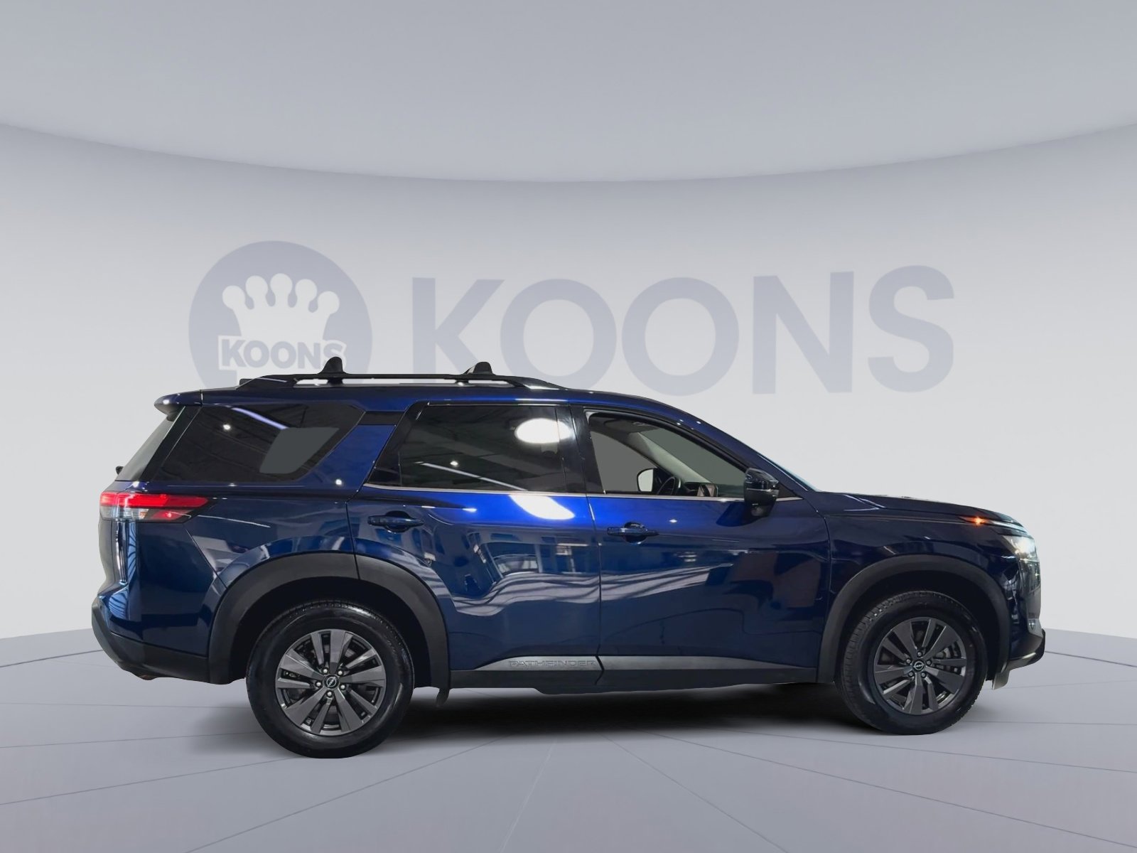 Used 2023 Nissan Pathfinder SV w/ Cargo Package image 12