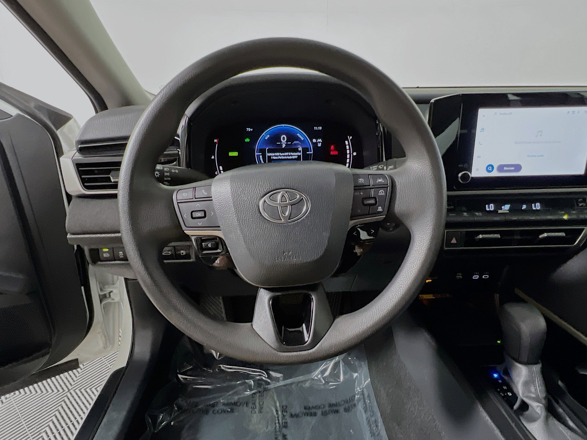 Used 2025 Toyota Camry LE FWD image 18