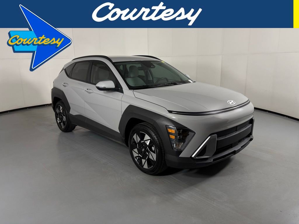 Used 2025 Hyundai Kona SEL image 1