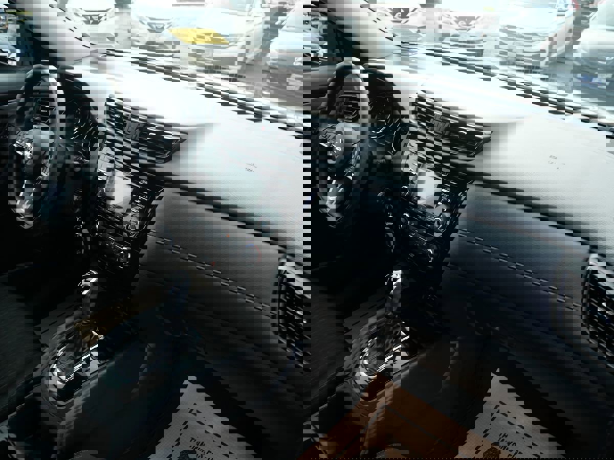 Used 2017 Nissan Rogue S image 30