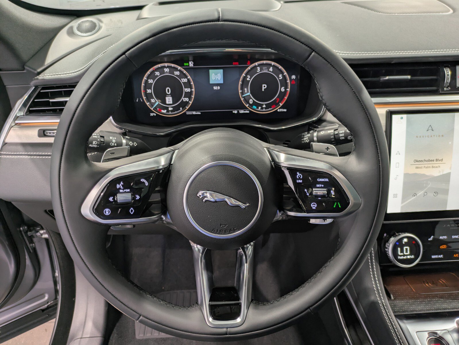 New 2026 Jaguar F-PACE R-Dynamic S image 15