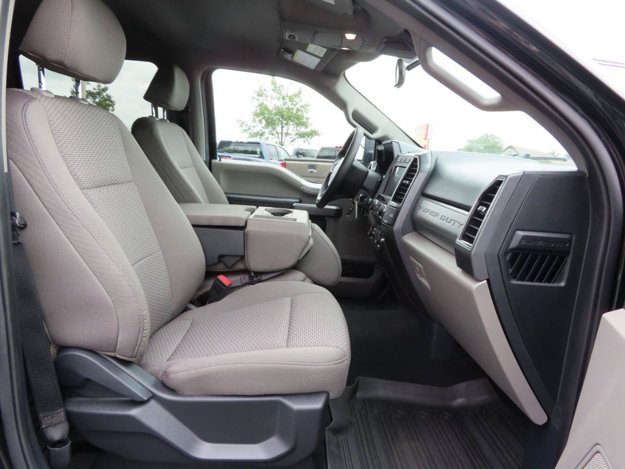 Used 2022 Ford F350 XLT w/ Black Appearance Package AWD/4WD image 43