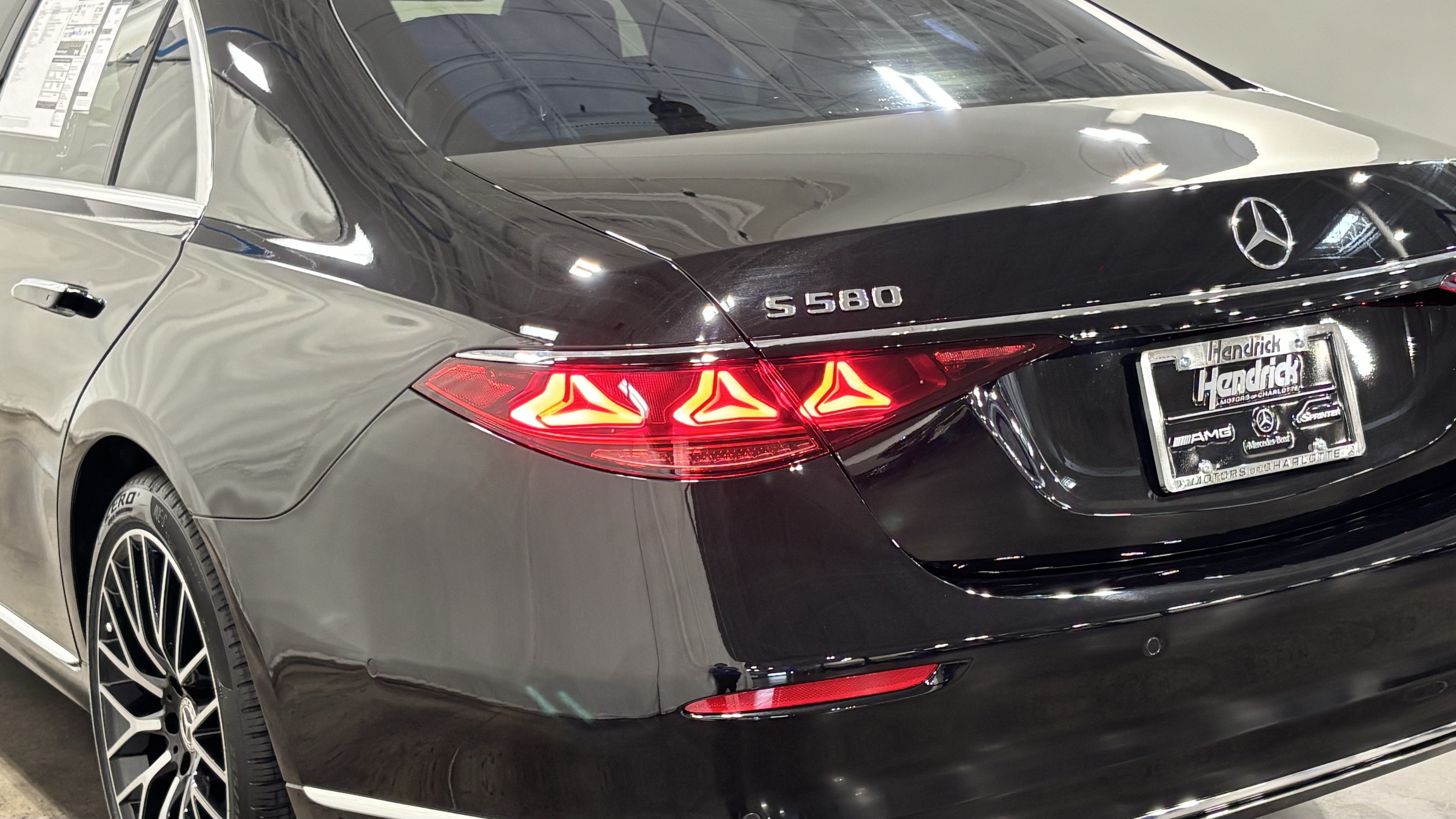 New 2027 Mercedes-Benz S 580 4MATIC Sedan image 9