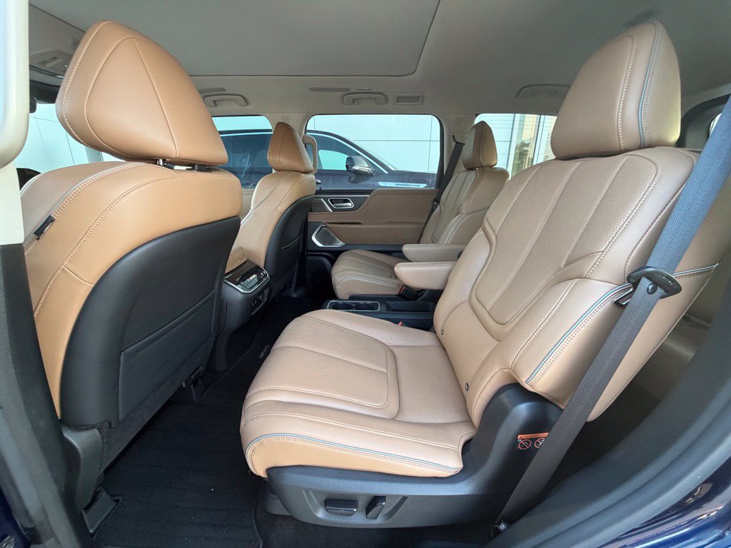 Used 2025 INFINITI QX80 Sensory AWD/4WD image 22