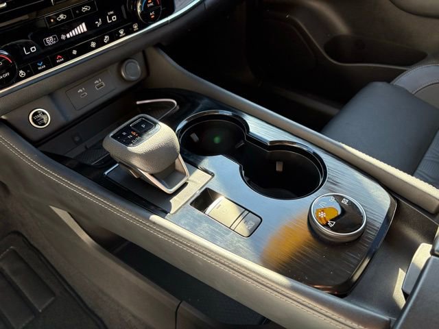 Used 2022 Nissan Rogue Platinum w/ Head-Up Display Package image 18