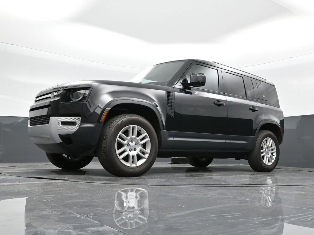 Used 2024 Land Rover Defender 110 S image 34