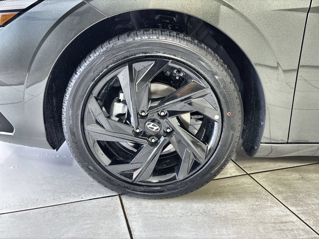 New 2026 Hyundai Elantra SEL Sport Premium FWD image 18