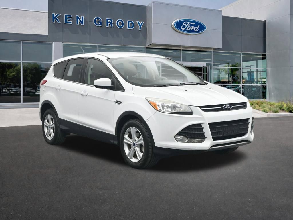Used 2015 Ford Escape SE image 1