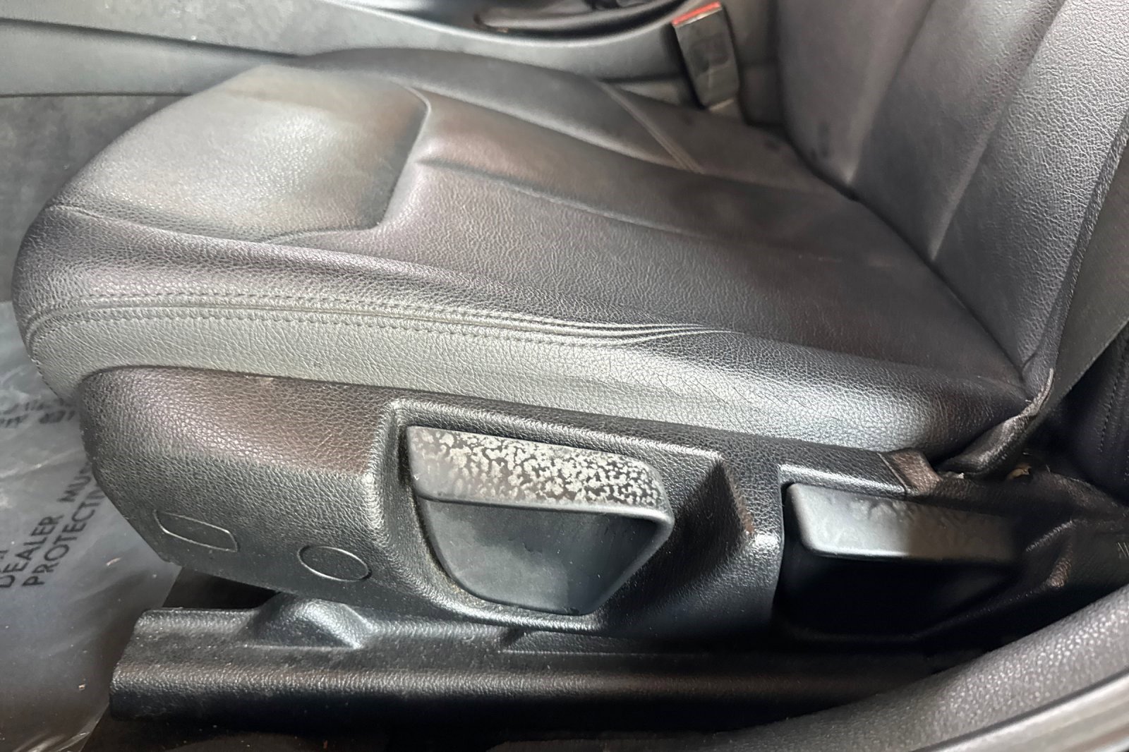 Used 2013 BMW 320i Sedan image 14