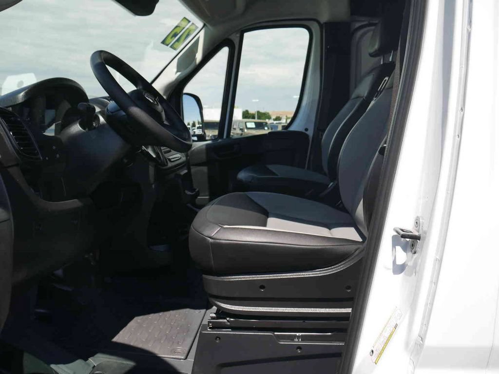 Used 2025 RAM ProMaster 2500 FWD image 24