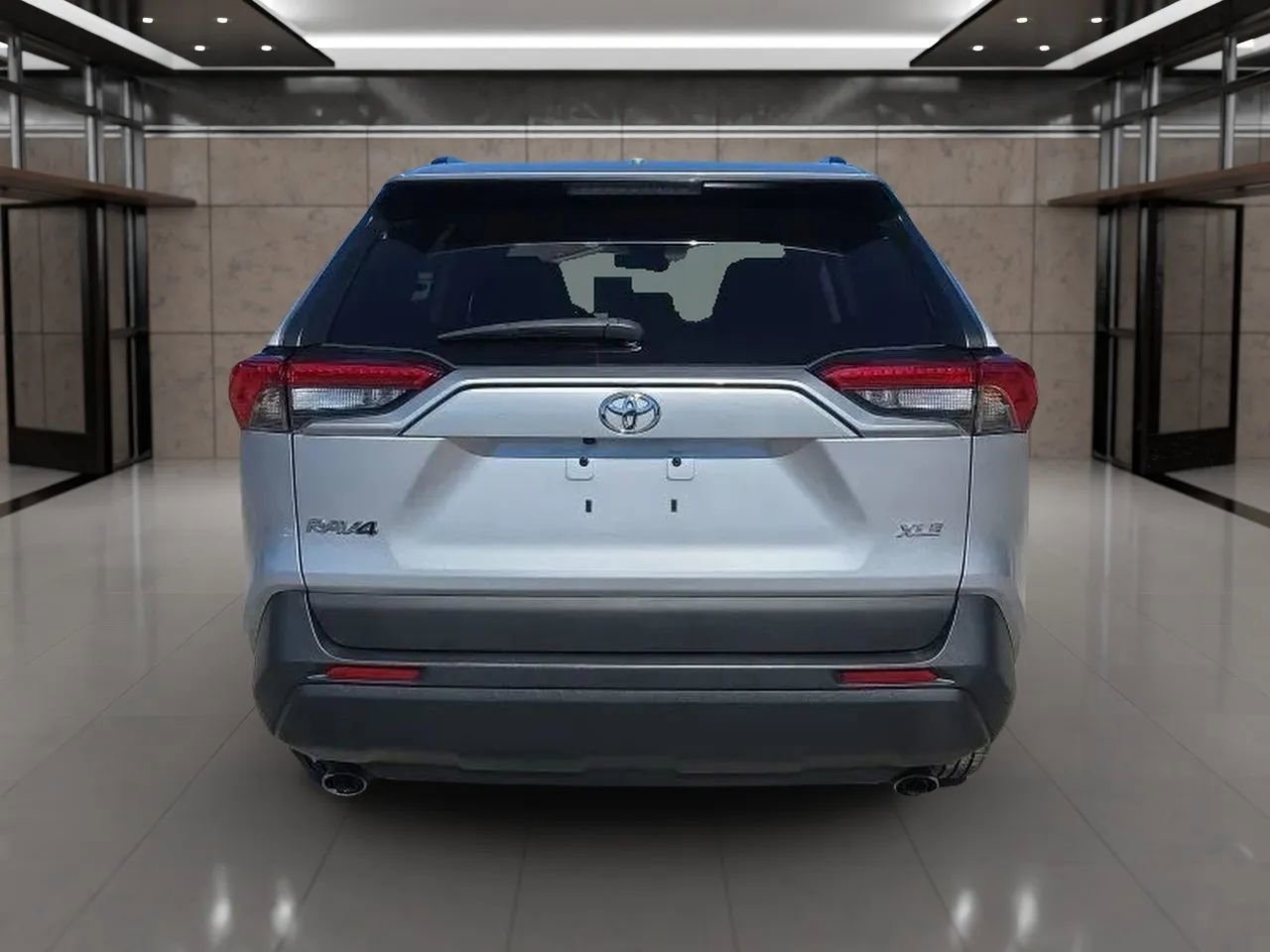 Used 2021 Toyota RAV4 XLE image 8