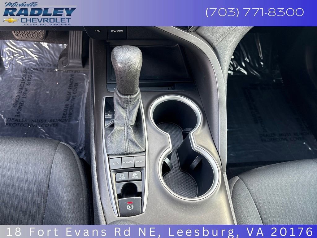 Used 2021 Toyota Camry LE image 21