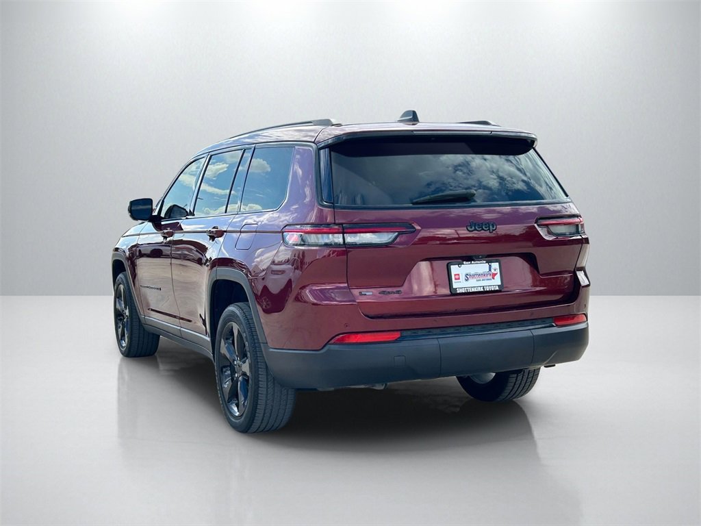 Used 2022 Jeep Grand Cherokee L Laredo image 7