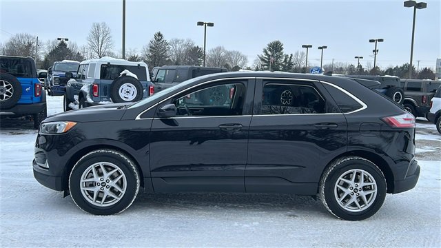 Used 2024 Ford Edge SEL w/ Convenience Package image 4
