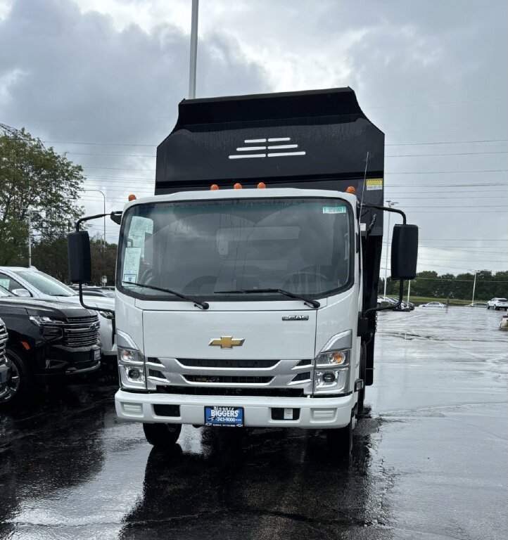 Used 2025 Chevrolet Low Cab Forward RWD image 4