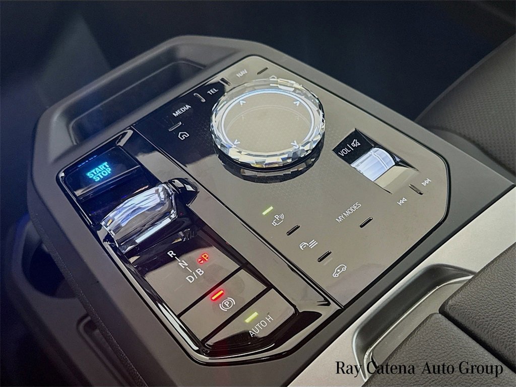 Used 2025 BMW iX M60 image 17