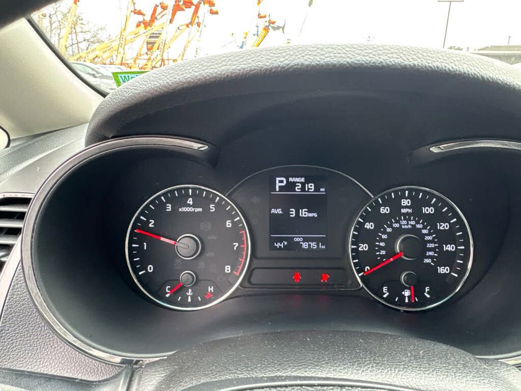 Used 2017 Kia Forte LX w/ LX Popular Package image 11