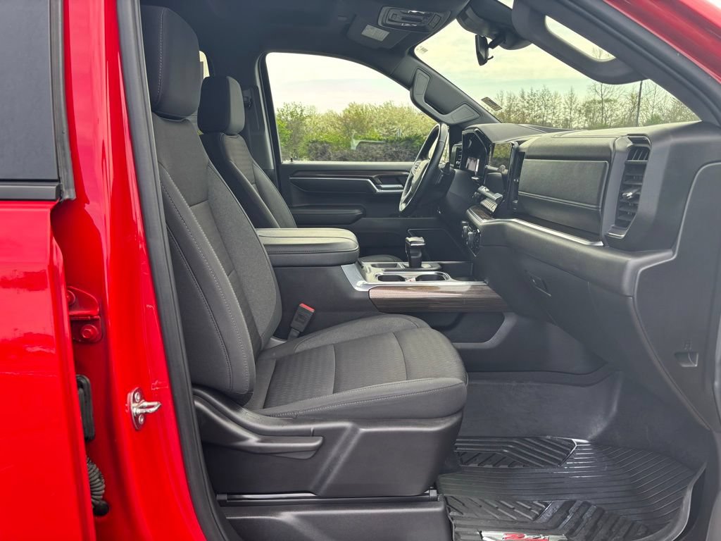 Used 2024 Chevrolet Silverado 1500 LT AWD/4WD image 23