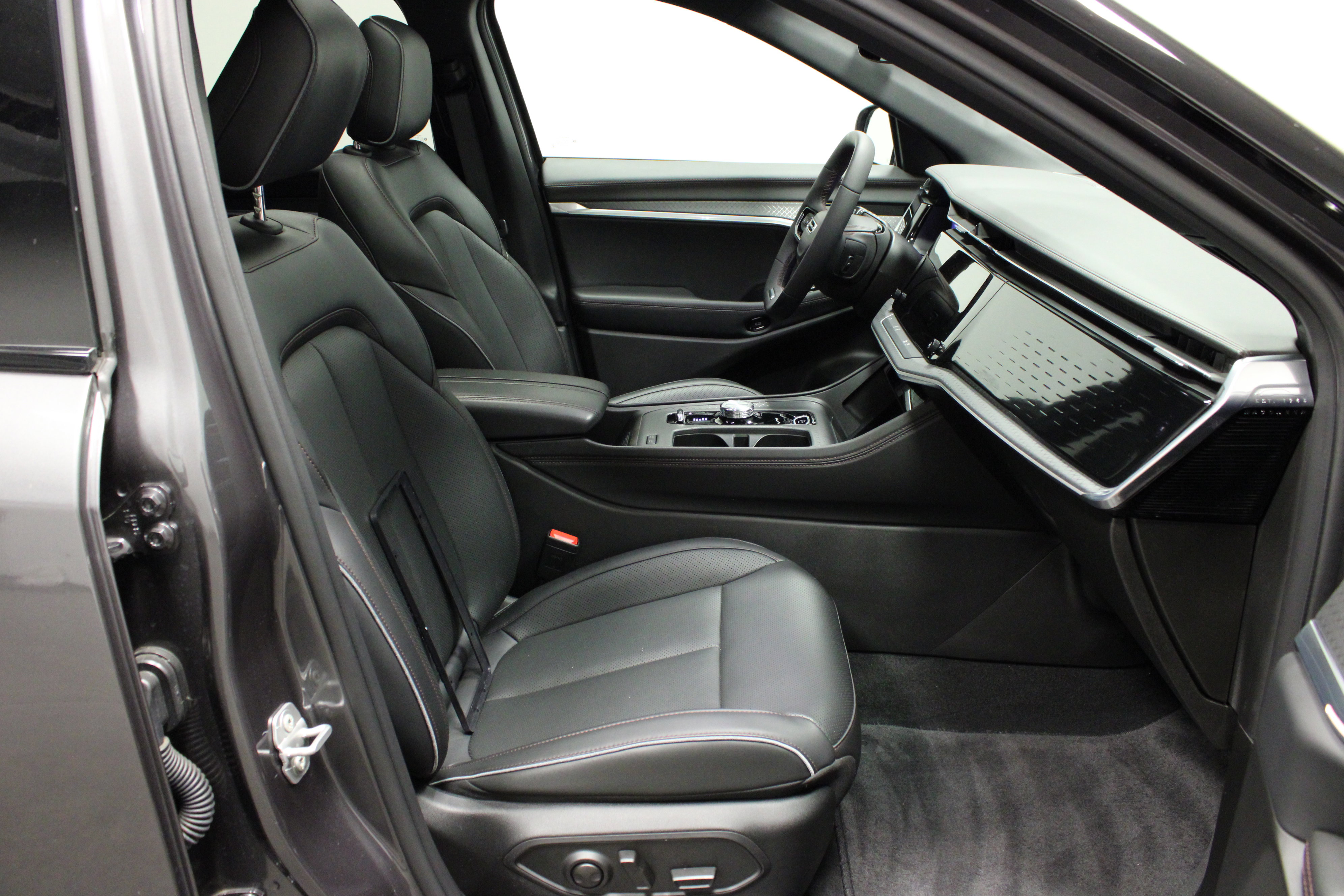 Used 2025 Jeep Wagoneer S Limited image 16