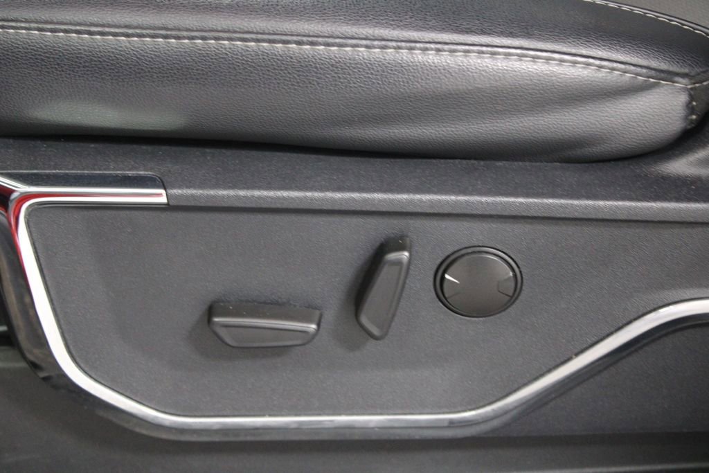 Used 2023 Ford F150 Lariat w/ Max Trailer Tow Package image 22