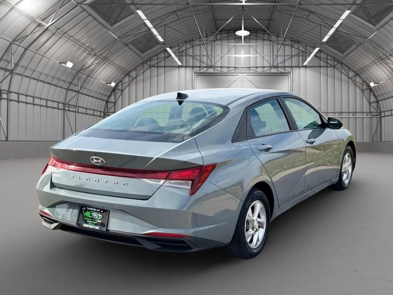 Used 2021 Hyundai Elantra SE image 7