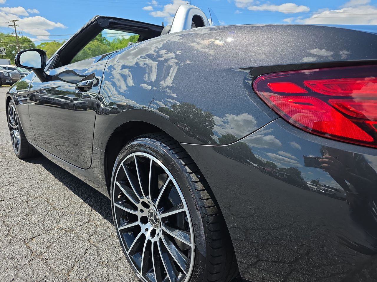 Used 2019 Mercedes-Benz SLC 300 image 37