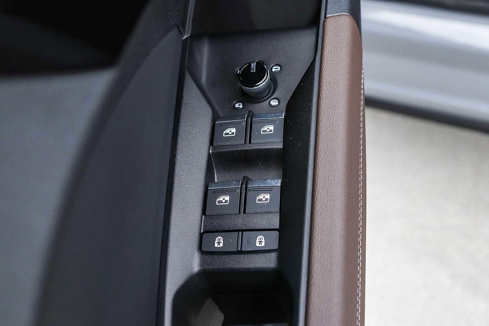 Used 2023 Audi Q4 e-tron Prestige image 26