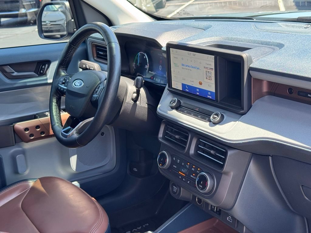 Used 2022 Ford Maverick Lariat w/ Lariat Luxury Package FWD image 5